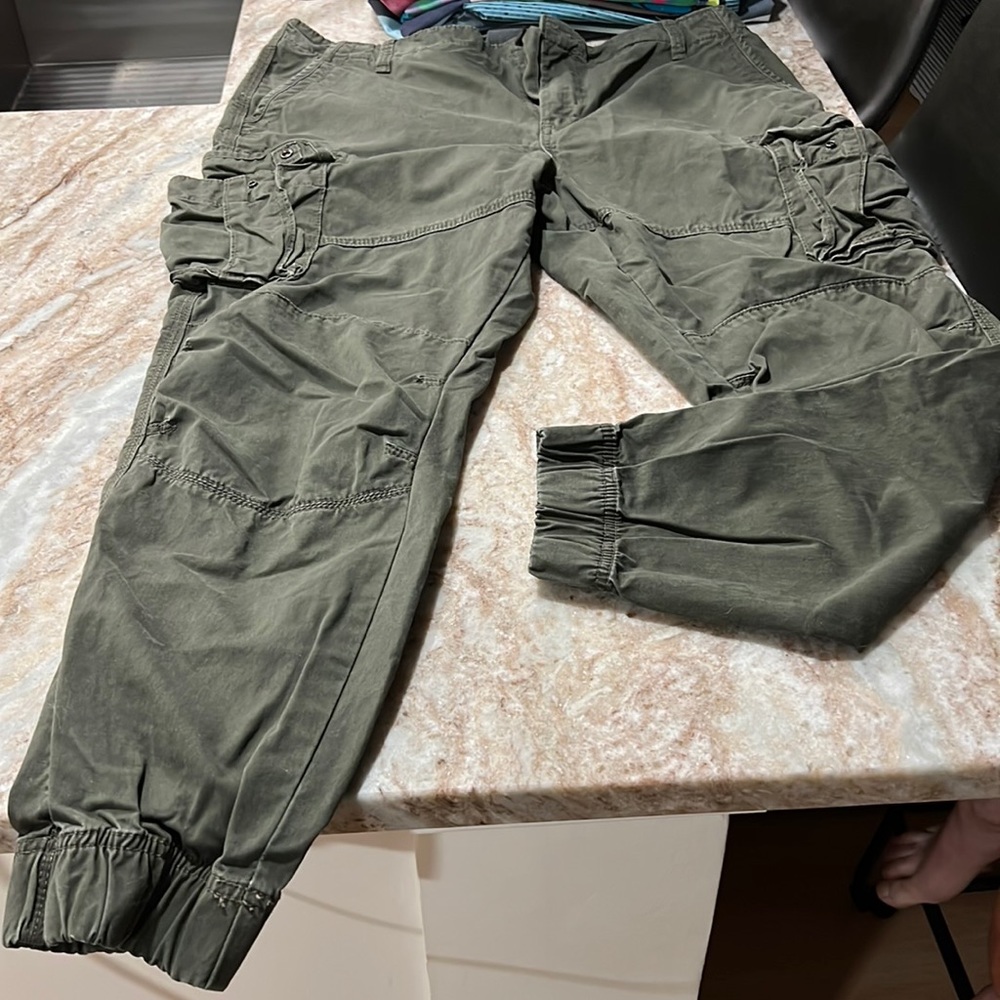 Jogger style chino cargo pant
